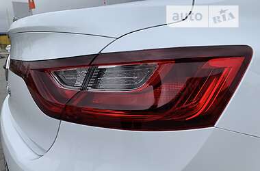Седан Renault Megane 2021 в 