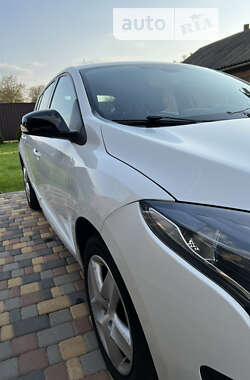 Хетчбек Renault Megane 2015 в 