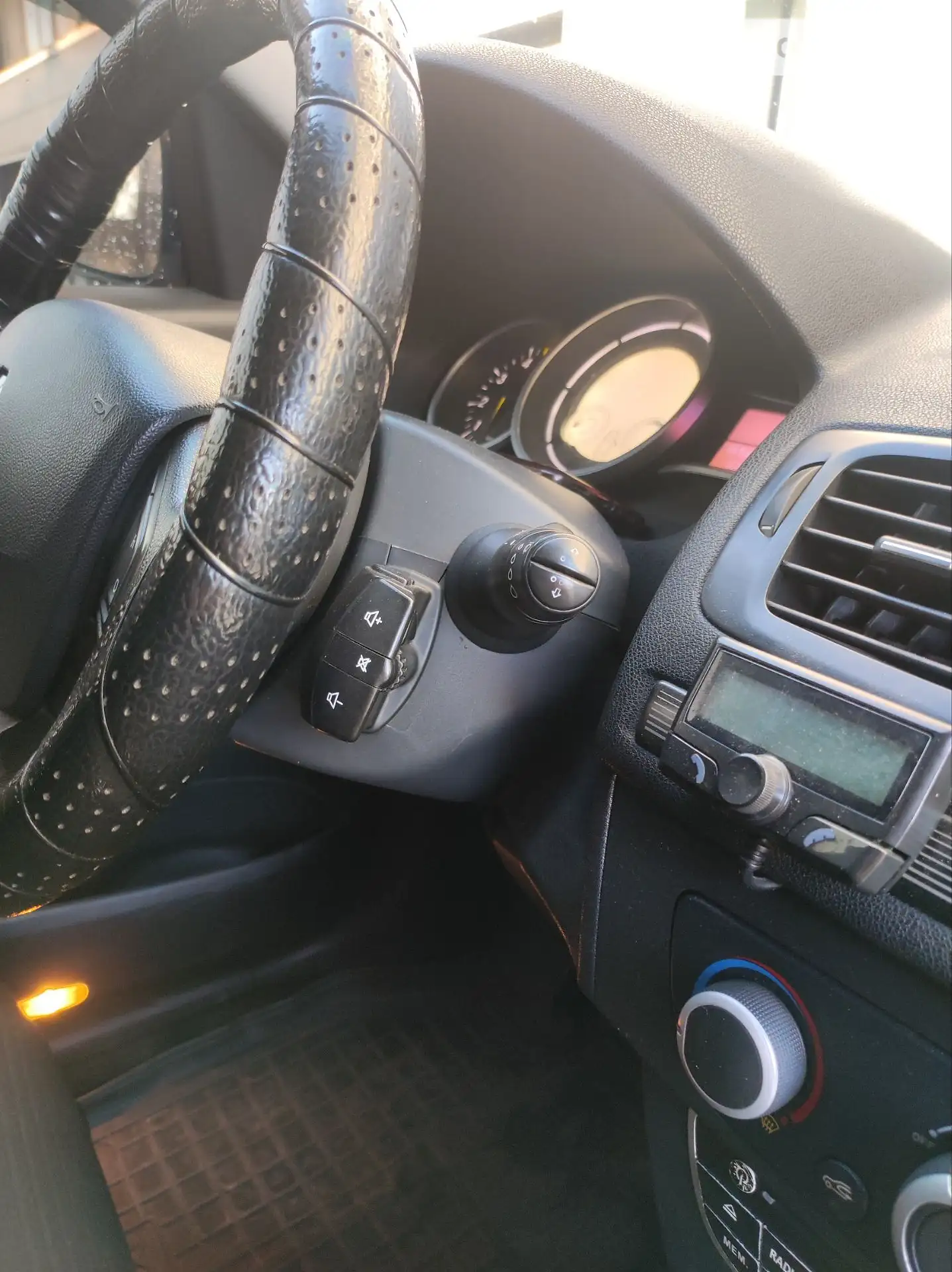 2010 Renault Megane - мініатюра 20