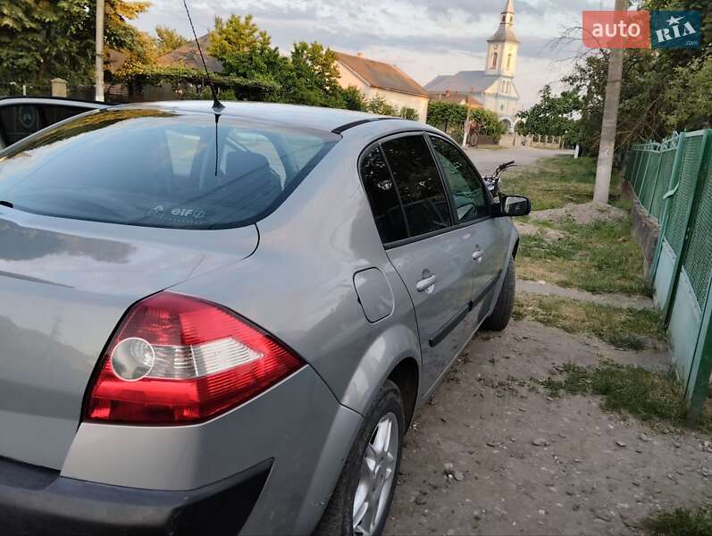 Седан Renault Megane 2005 в Виноградове