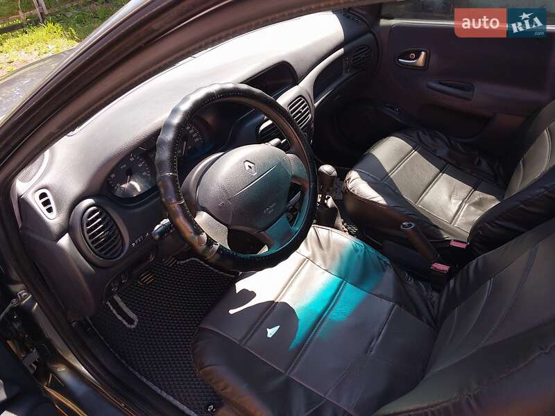 Седан Renault Megane 2003 в Шостке