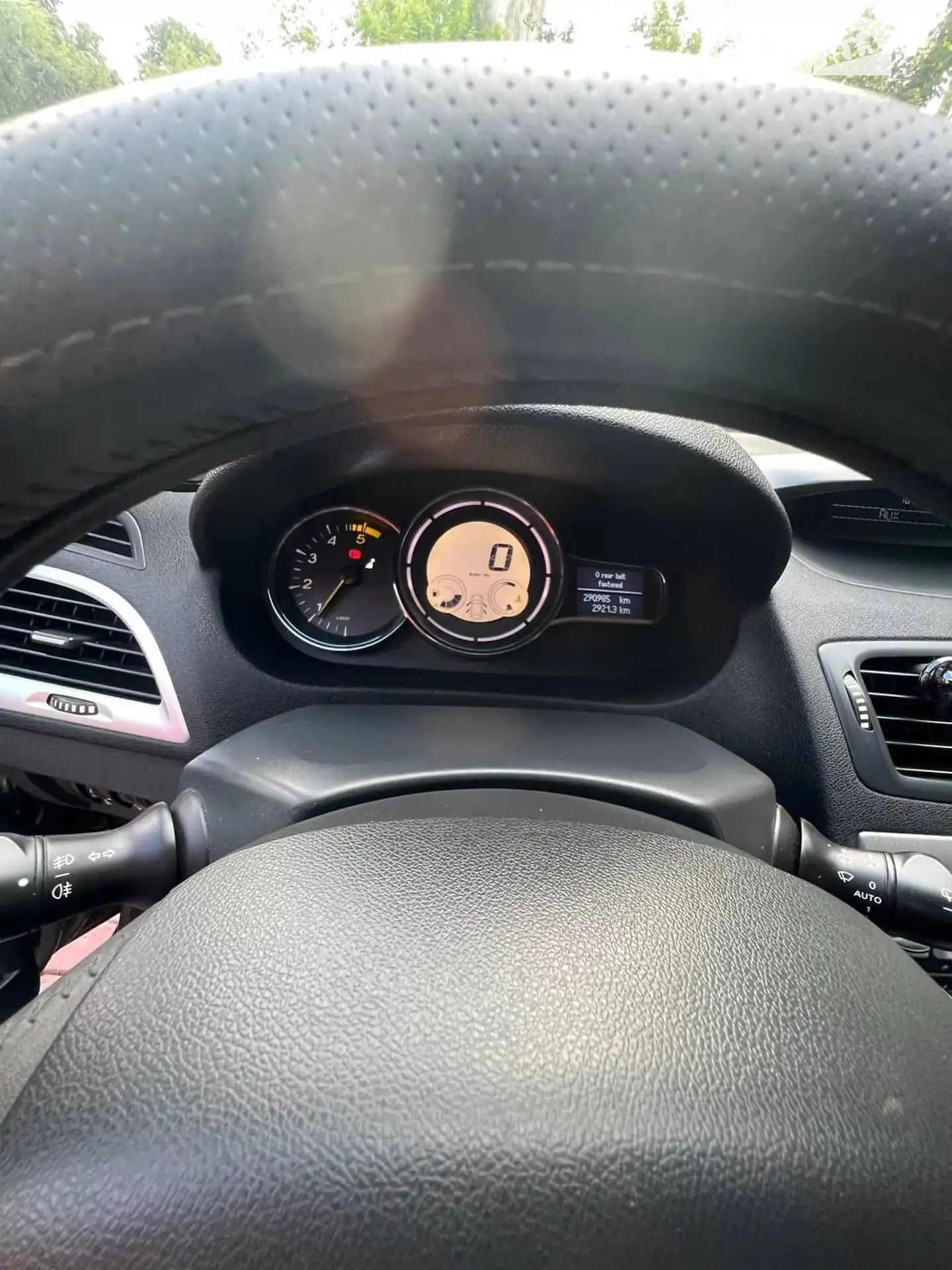 2010 Renault Megane - мініатюра 16