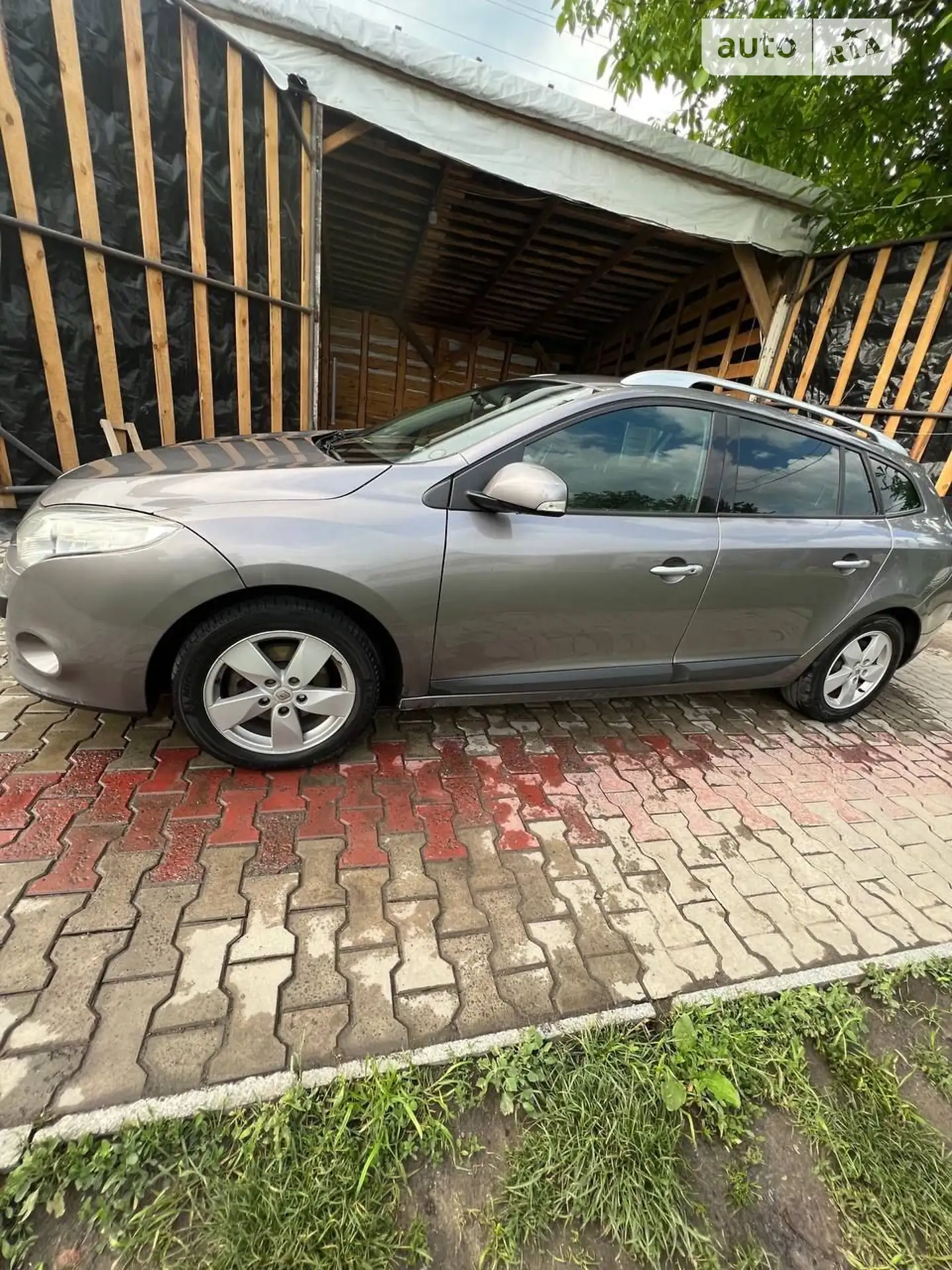2010 Renault Megane - мініатюра 31