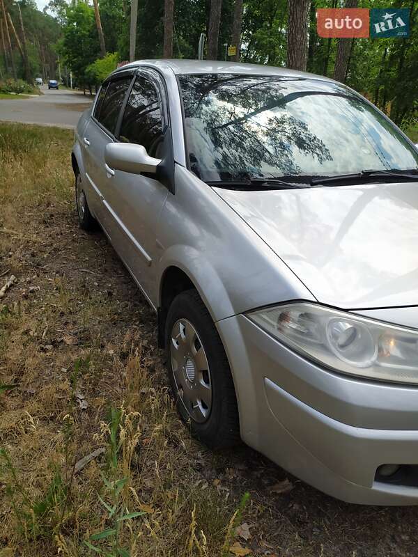 Седан Renault Megane 2007 в Буче