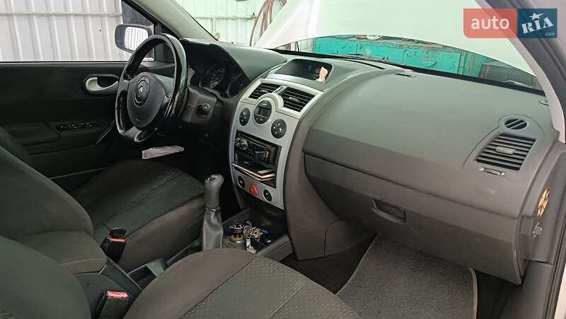 Седан Renault Megane 2004 в Теплодаре фото 8 Седан Renault Megane 2004 в Теплодаре