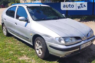 Хэтчбек Renault Megane 1996 в 