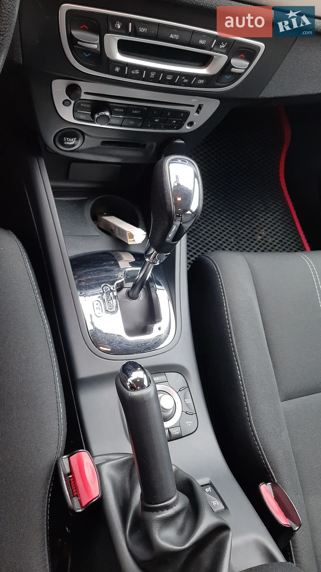 2013 Renault Megane - мініатюра 11