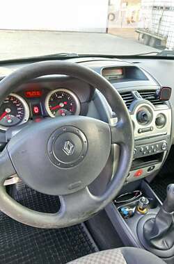 Универсал Renault Megane 2004 в 