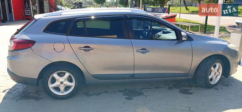 Универсал Renault Megane 2010 в Калуше фото 10 Универсал Renault Megane 2010 в Калуше