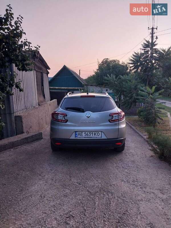 Універсал Renault Megane 2015 в П'ятихатках