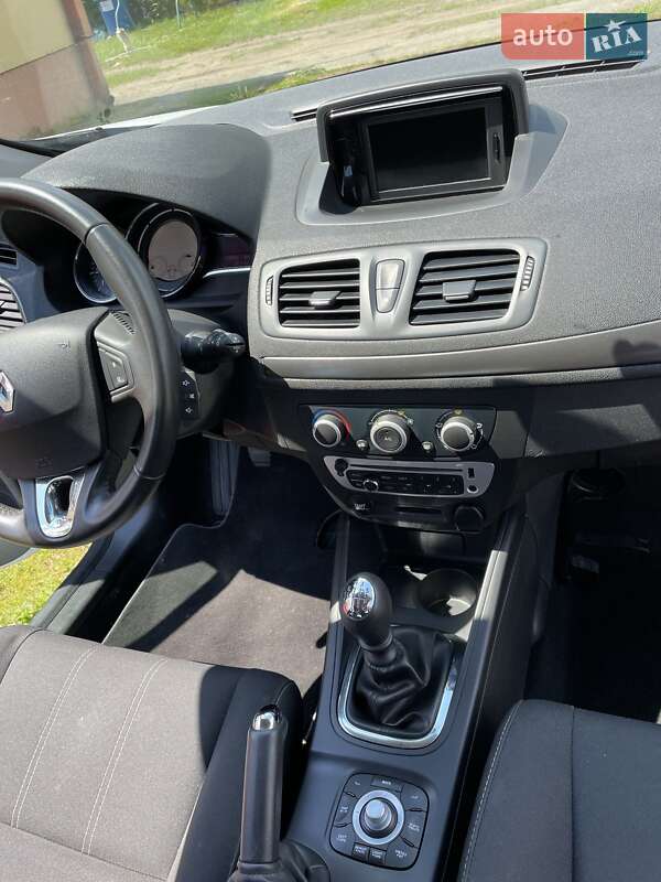 Хетчбек Renault Megane 2015 в Кіцмані
