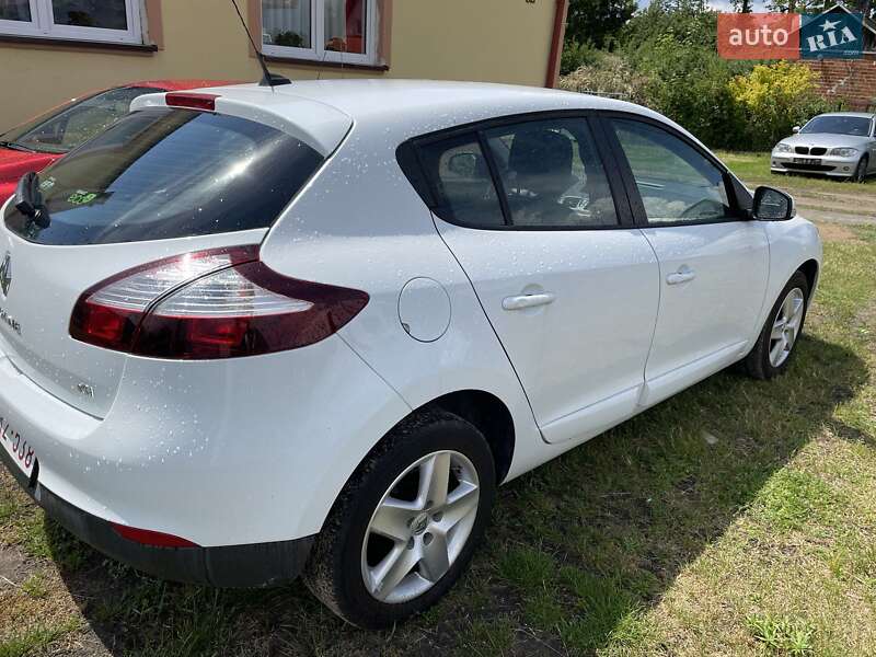 Хетчбек Renault Megane 2015 в Кіцмані