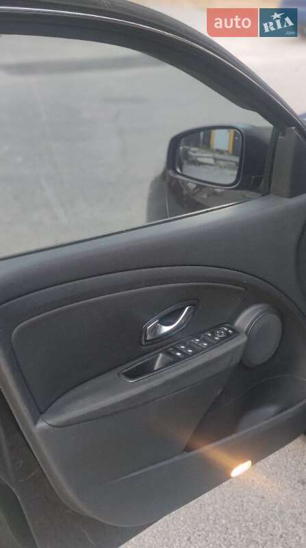 Хетчбек Renault Megane 2011 в Києві фото 11 Хетчбек Renault Megane 2011 в Києві