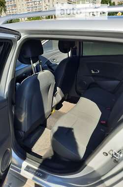 Универсал Renault Megane 2011 в 