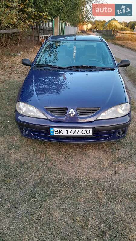 Седан Renault Megane 2000 в Кременце