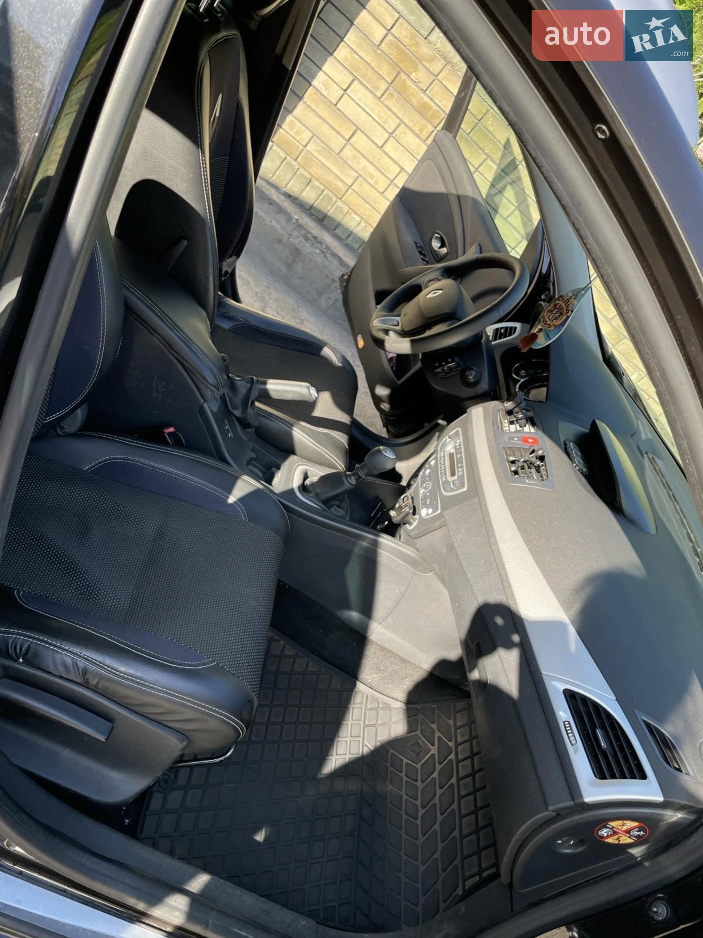 2010 Renault Megane - мініатюра 3