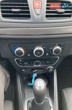 Хэтчбек Renault Megane 2008 в 