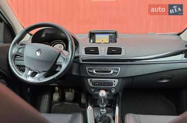 Хэтчбек Renault Megane 2013 в Вишневом