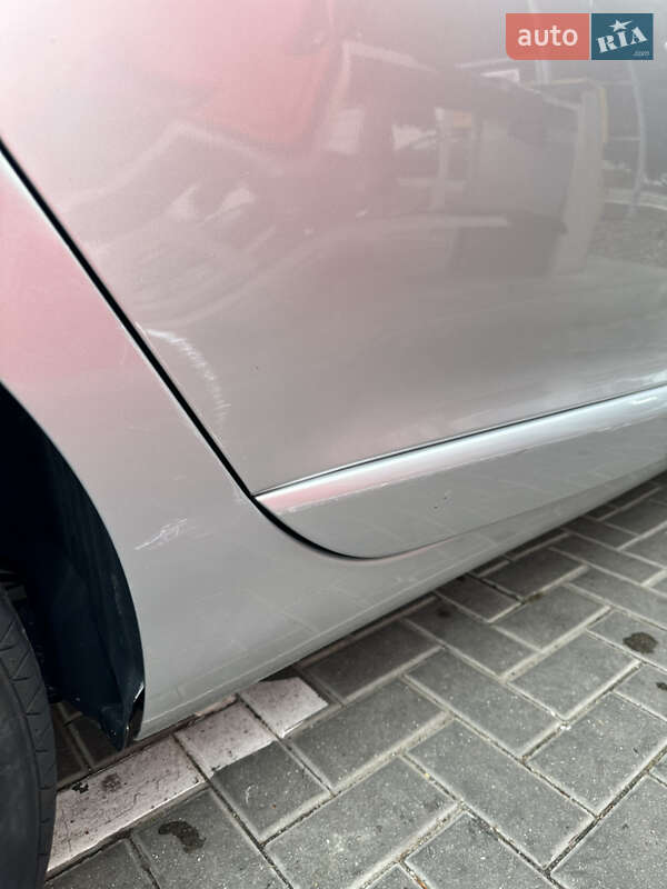 Универсал Renault Megane 2014 в Николаеве фото 36 Универсал Renault Megane 2014 в Николаеве