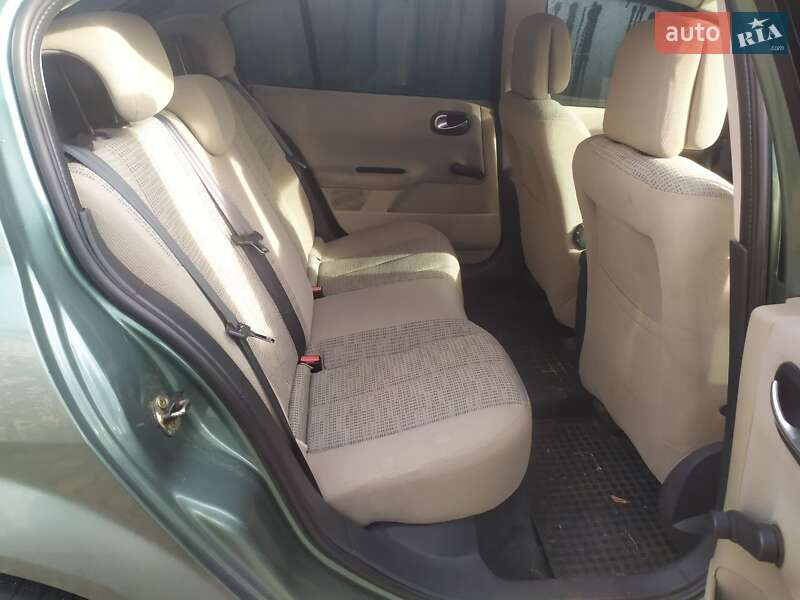 Седан Renault Megane 2006 в Києві фото 7 Седан Renault Megane 2006 в Києві