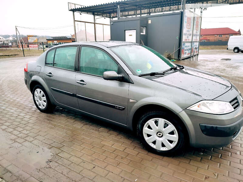 Седан Renault Megane 2003 в Черновцах