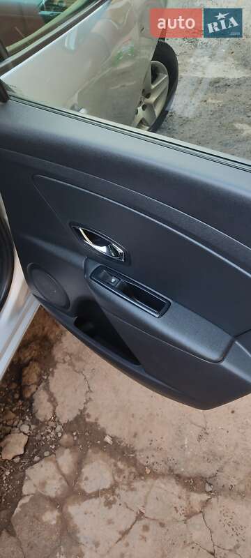 Универсал Renault Megane 2014 в Черновцах