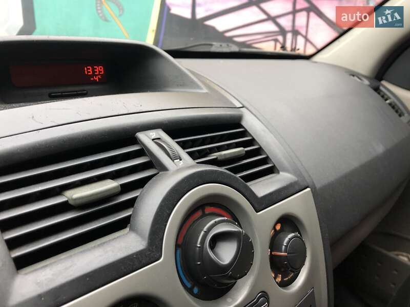 Седан Renault Megane 2003 в Харькове фото 9 Седан Renault Megane 2003 в Харькове