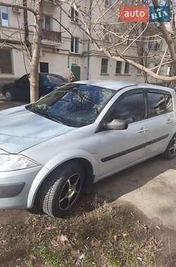Хэтчбек Renault Megane 2003 в 