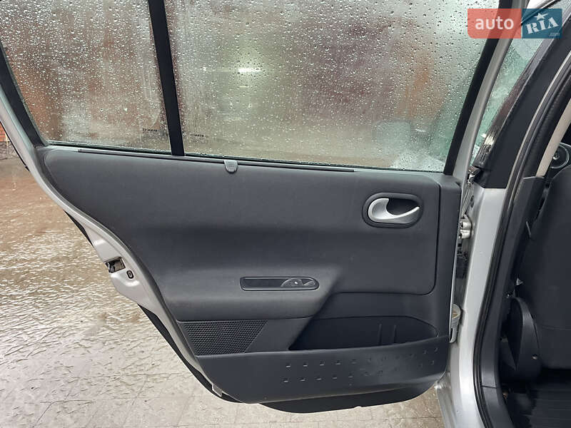 Седан Renault Megane 2007 в Кременце фото 4 Седан Renault Megane 2007 в Кременце