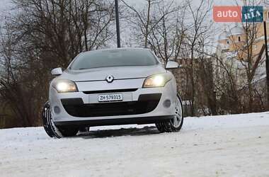 Хетчбек Renault Megane 2012 в 