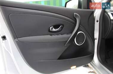 Хетчбек Renault Megane 2012 в 