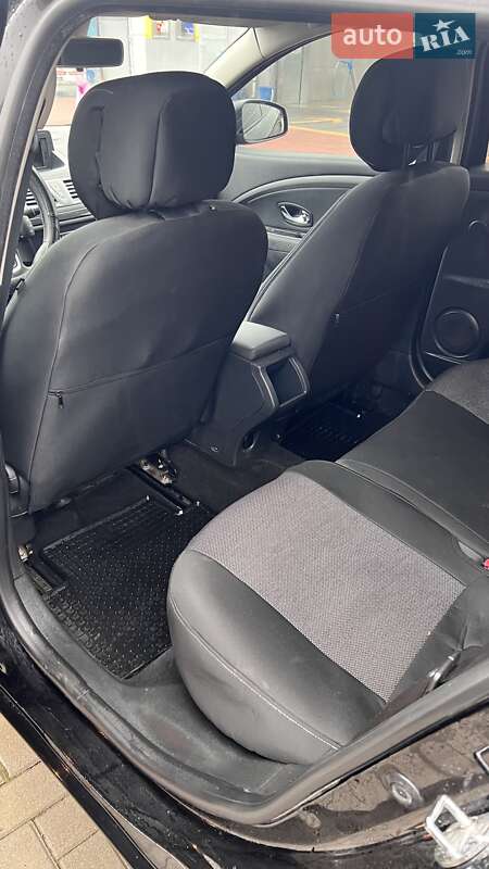 Универсал Renault Megane 2011 в Хусте