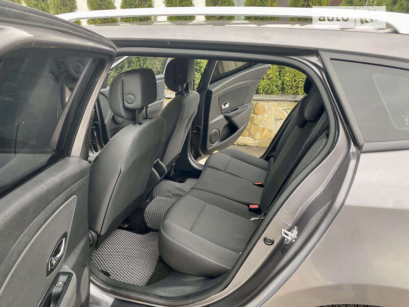 Универсал Renault Megane 2012 в Ровно фото 7 Универсал Renault Megane 2012 в Ровно