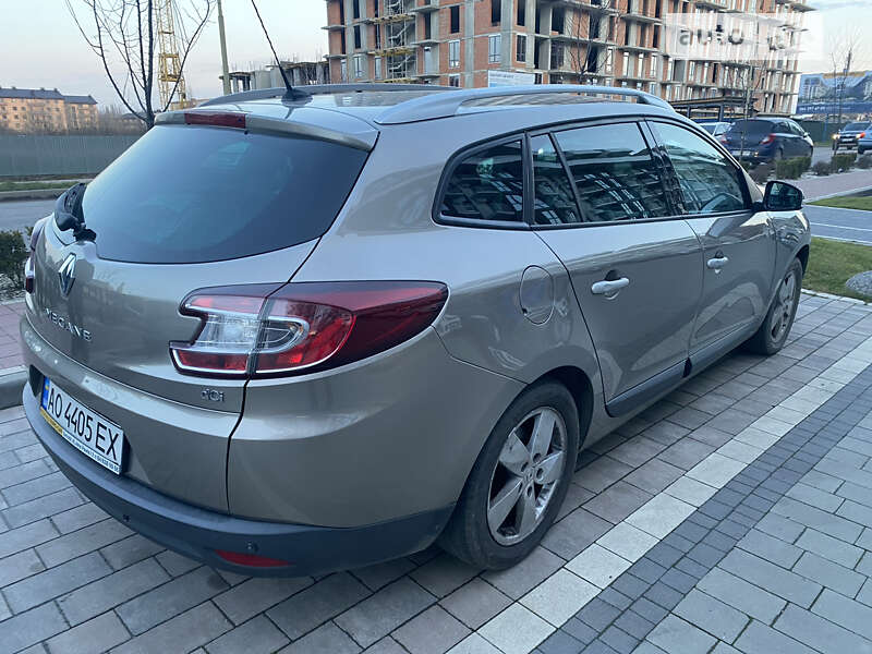 Універсал Renault Megane 2010 в Ужгороді