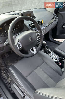 Купе Renault Megane 2011 в 