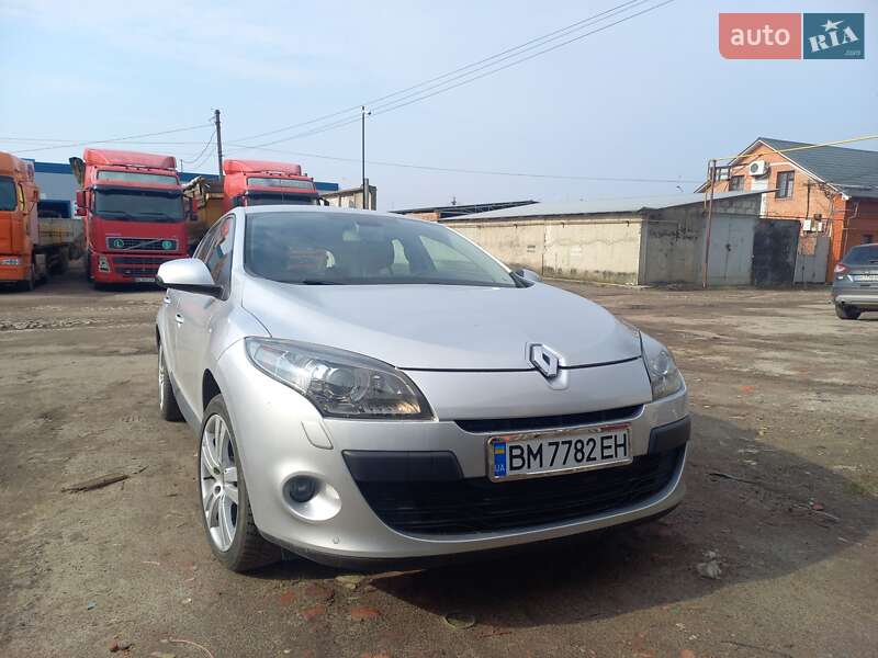 Хетчбек Renault Megane 2012 в 