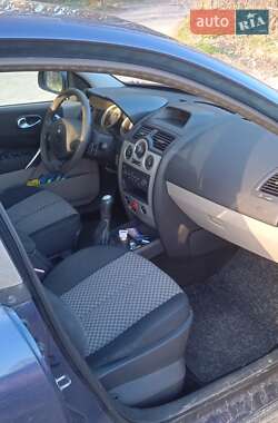 Хэтчбек Renault Megane 2002 в 