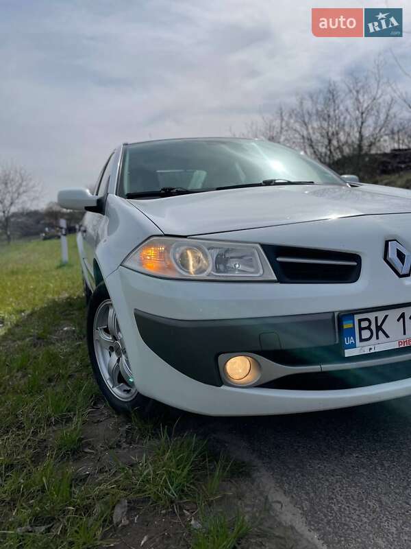 Седан Renault Megane 2008 в Дубно