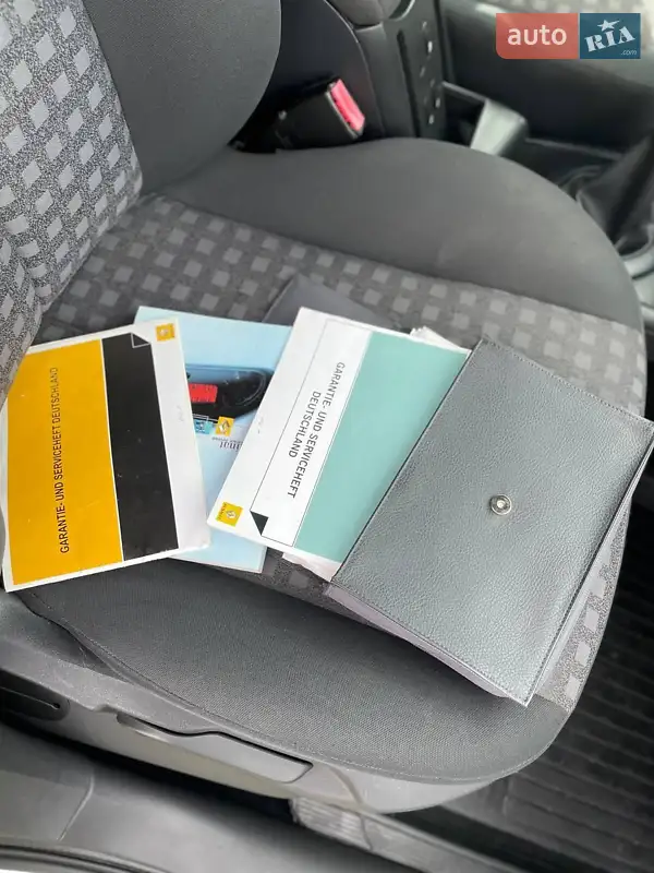 Седан Renault Megane 2008 в Дубні документ