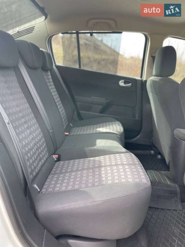 Седан Renault Megane 2008 в Дубно