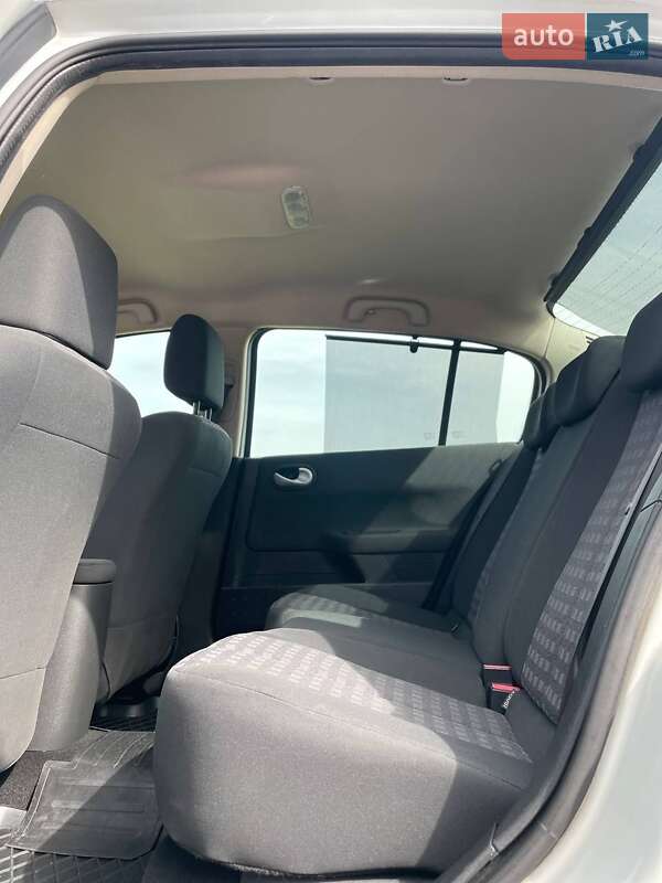 Седан Renault Megane 2008 в Дубно