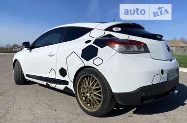 Купе Renault Megane 2011 в Малій Висці