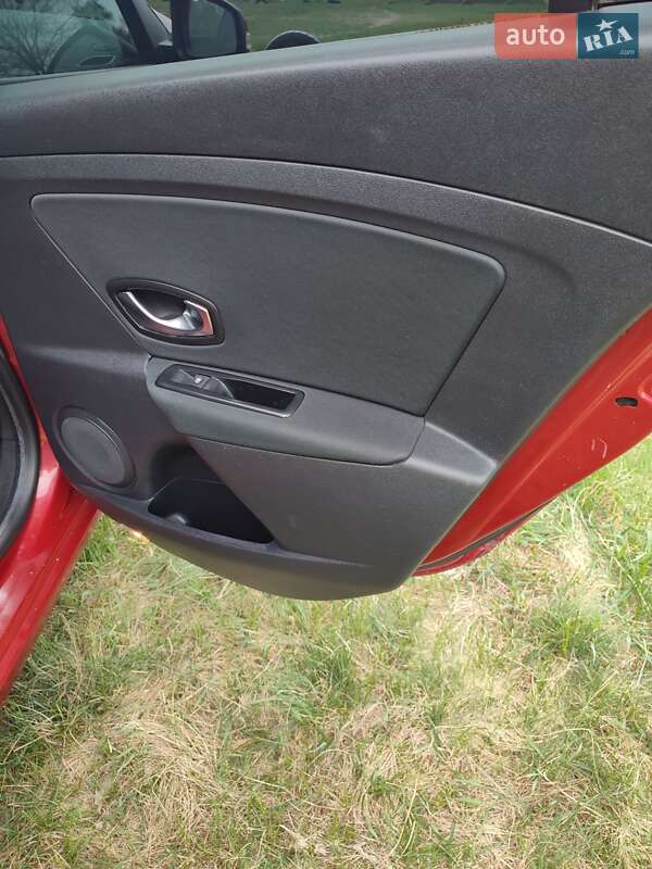 Универсал Renault Megane 2011 в Сумах фото 16 Универсал Renault Megane 2011 в Сумах