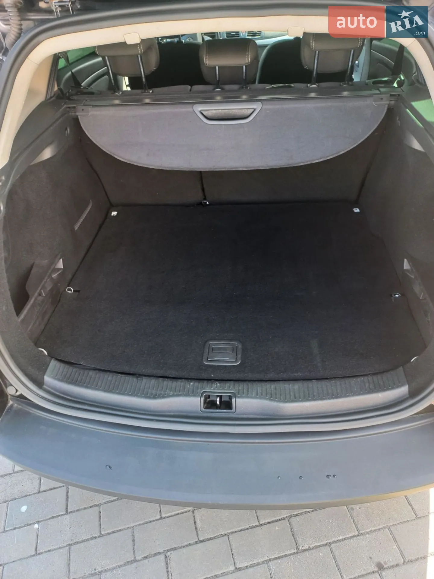 2010 Renault Megane - мініатюра 12