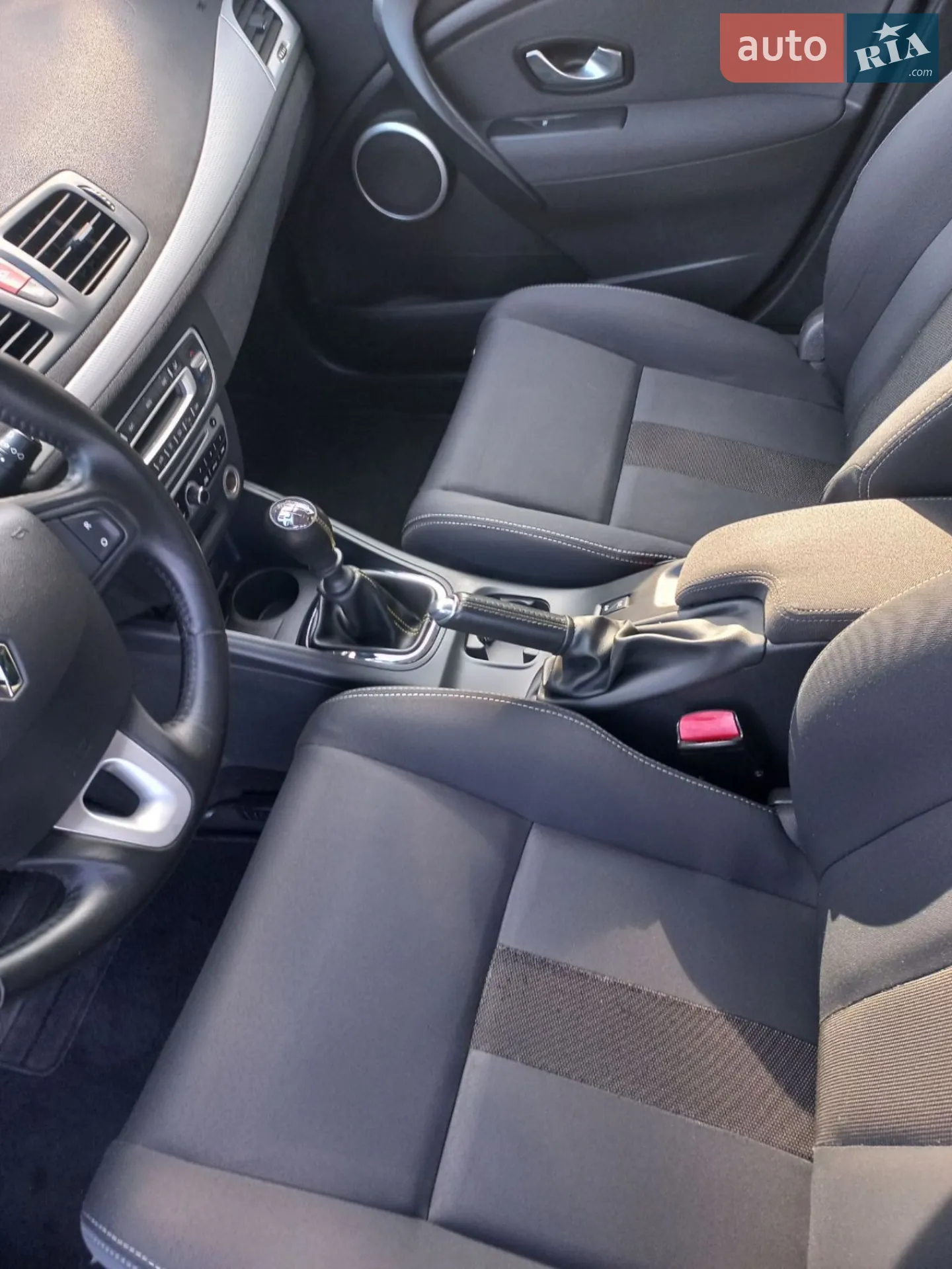 2010 Renault Megane - мініатюра 18