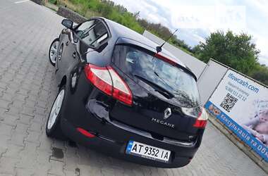 Хэтчбек Renault Megane 2012 в Снятине