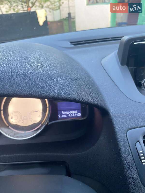 Универсал Renault Megane 2013 в Дубно фото 3 Универсал Renault Megane 2013 в Дубно