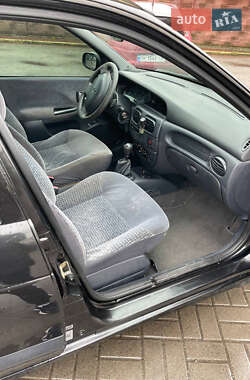 Седан Renault Megane 2003 в 