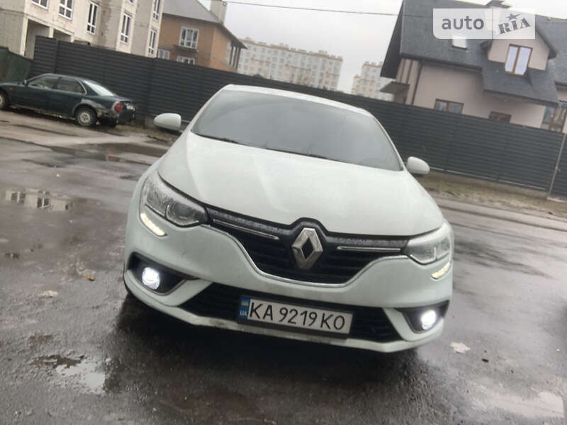 Седан Renault Megane 2016 в Киеве