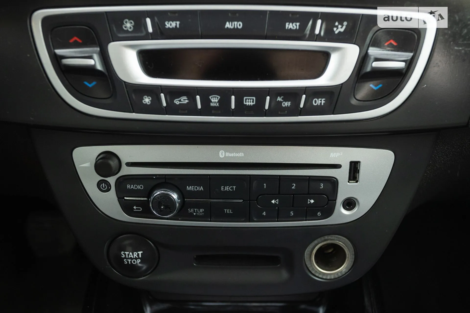 2012 Renault Megane - мініатюра 57